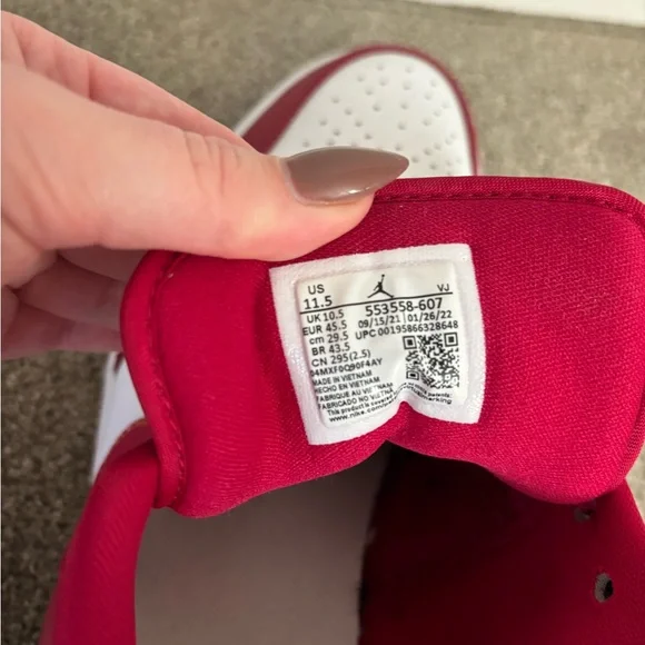 Air Jordan 3 Retro Cardinal Red (553558-607) - Picture 9 of 10